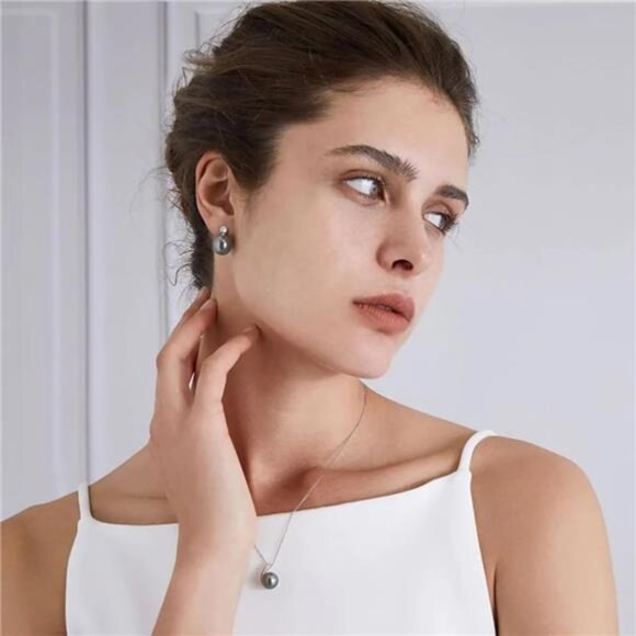 Platinum-Plated Silver Grey Pearl Drop Earrings – Square CZ Stud, Minimalist - Picture 4 of 6